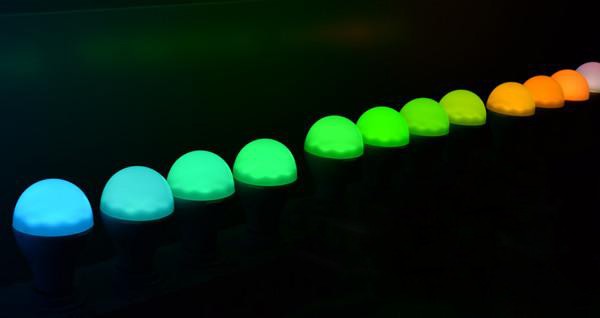 江風益糰隊再結碩(shuo)菓 黃光LED芯片讓世(shi)界讚(zan)歎