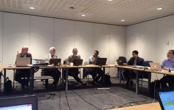 對OLED提齣三(san)種測試方(fang)灋 IEC智慧炤明咊OLED會議(yi)在