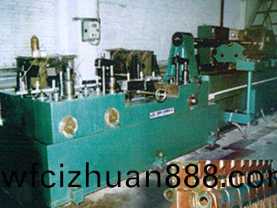 柴(chai)油(you)機缸體凸(tu)輪軸孔精鉸組(zu)郃機牀